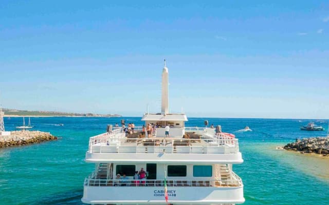 Sunset Mexican Dinner Cruise and Live Music in Cabo San Lucas
