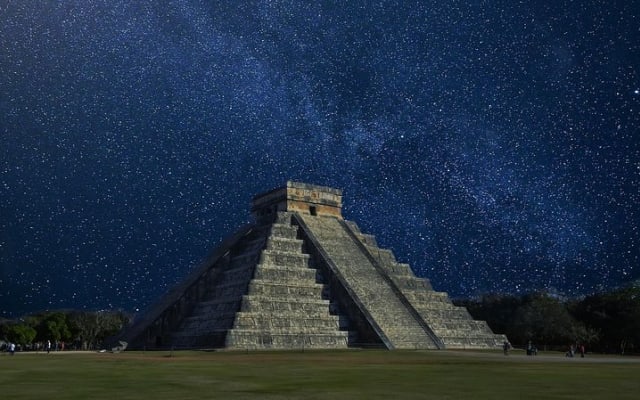 The majestic night show of kukulkan in Chichen Itza Valladolid & Cenote included photo 4
