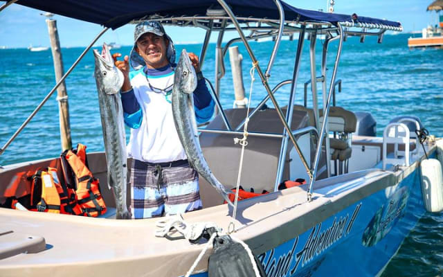 Local Fishing Plus Snorkeling Tour in Isla Mujeres