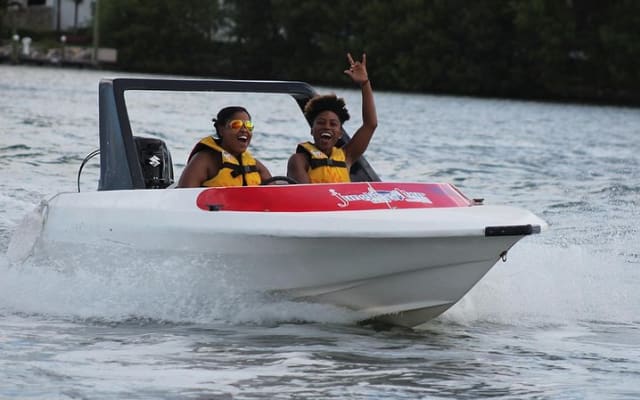 The most EXTREME SPEEDBOAT TOUR in Cancun. Includes Snorkel and Tour Guide photo 11