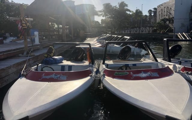 Live the experience of driving an Speedboat & Snorkel in CANCUN photo 10