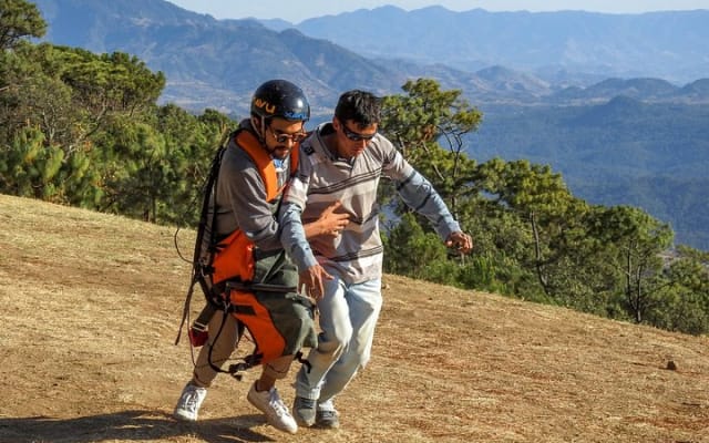 Hang gliding in Valle de Bravo photo 6