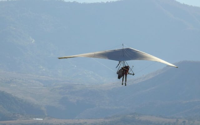 Hang gliding in Valle de Bravo photo 2