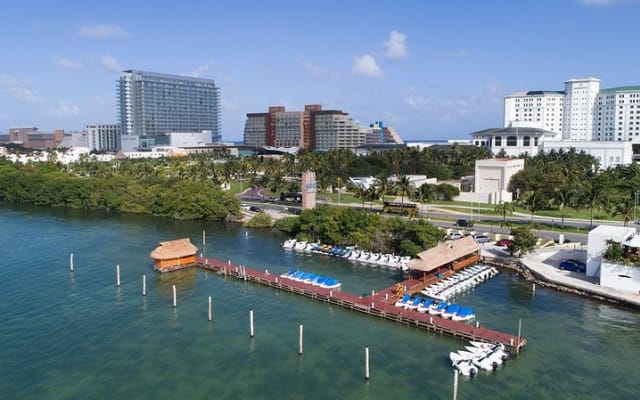 The most EXTREME SPEEDBOAT TOUR in Cancun. Includes Snorkel and Tour Guide photo 5
