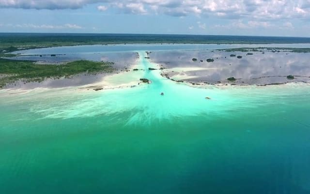 1 Day Tour to Bacalar, Cenotes and 7 color Lagoon with lunch from Cancun photo 4
