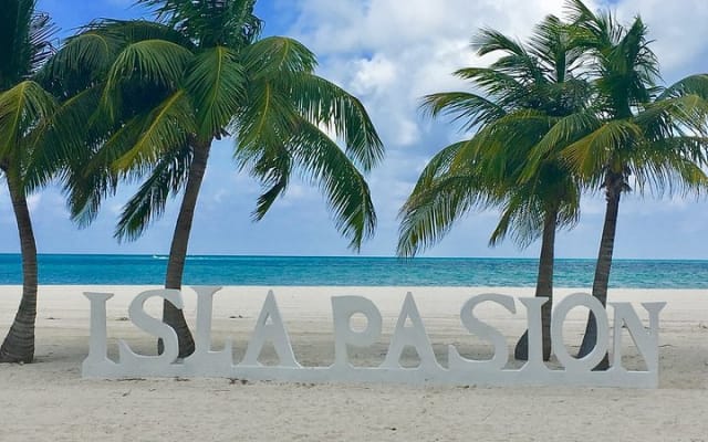 Holbox and Passion Island Full-Day Tour with Cenote, Transportation and Lunch photo 5