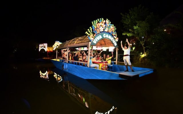 Xoximilco Night Cruise With Round Transportation from Tulum City photo 4