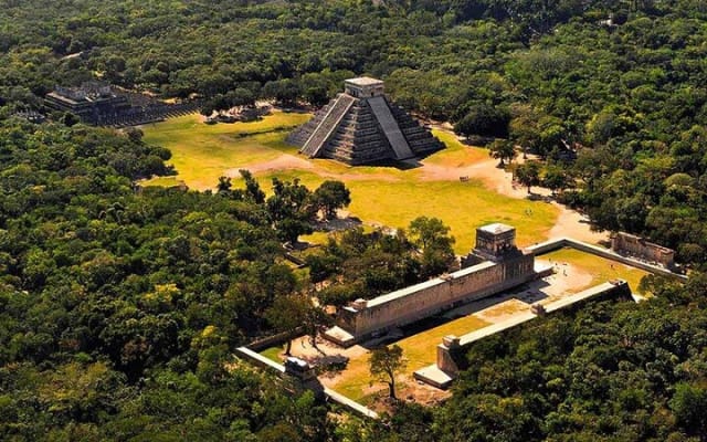 2 Pyramids Coba & Chichen Itza And Colonial City Valladolid In One Private Tour photo 8