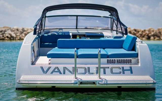 Luxury 40' Van Dutch Private Yacht Experience – Cancun 4 Hours photo 9