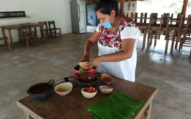 Private Tour Mayan Community Yaxunah photo 4