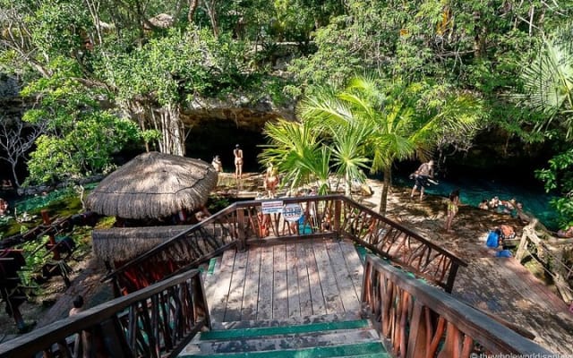 Tour guiado en e-bike por la zona de Tulum: 3 cenotes, esnórquel/nado y comida local photo 2