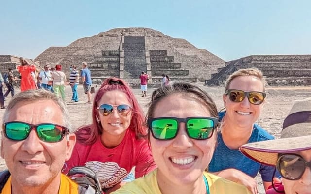 Private from Mexico City: Pyramids of Teotihuacan & Basilica of Guadalupe