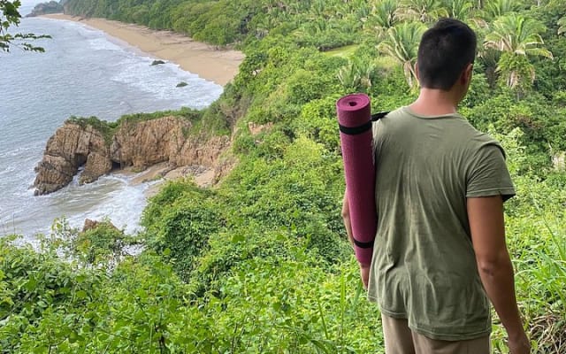 Experiencia de senderismo y yoga en la selva en México photo 3
