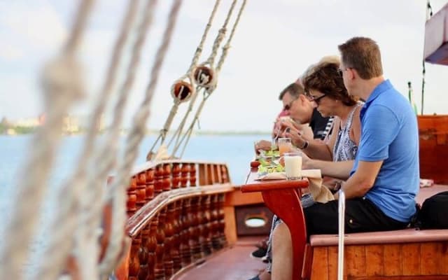 Cancun Lagoon Sunset Sailing Trip aboard classic Galeón with Dinner and Free bar photo 5
