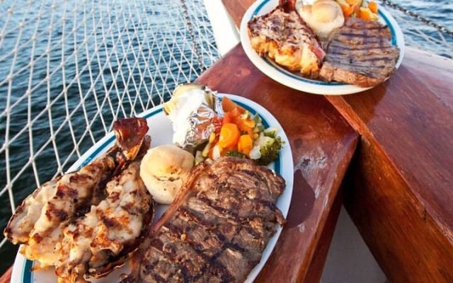Cancun Lagoon Sunset Sailing Trip aboard classic Galeón with Dinner and Free bar photo 14