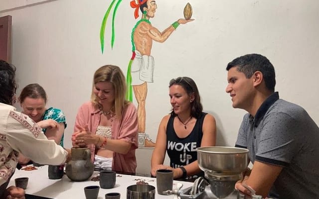 Experiencia de cacao y chocolate en Oaxaca para grupos pequeños photo 14