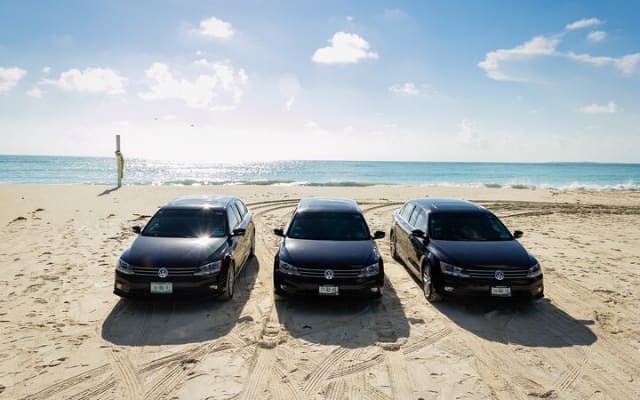 Departures in Luxury Sedan from Tulum to Cancun Airport photo 2