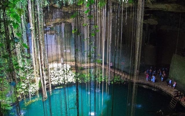Tour to Chichen Itza with Cenote Ikkil photo 8