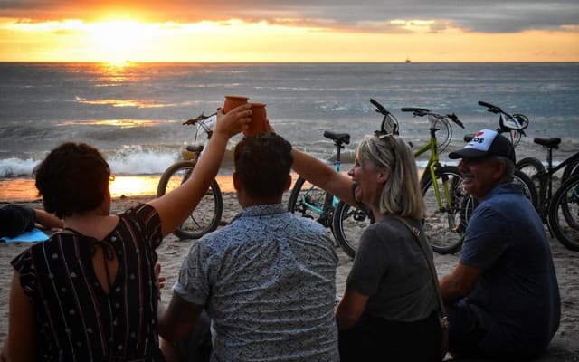 Visite à vélo au coucher du soleil : tequila et tacos photo 7