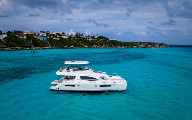 Tulum All Inclusive DJ Party – 51' Leopard PowerCat 4h photo 5