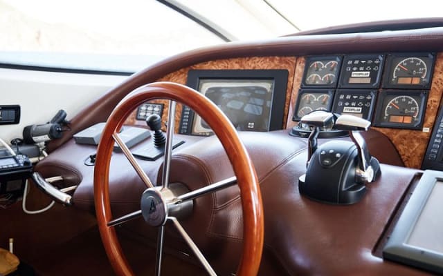 Renta del yate italiano Azimut de 80 pies Heather Nikki photo 3