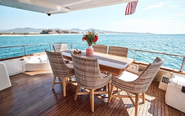 Renta del yate italiano Azimut de 80 pies Heather Nikki photo 6