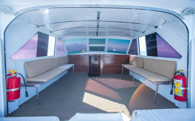 Private 38ft Boat Charter: Fishing & Snorkeling Cruise photo 11