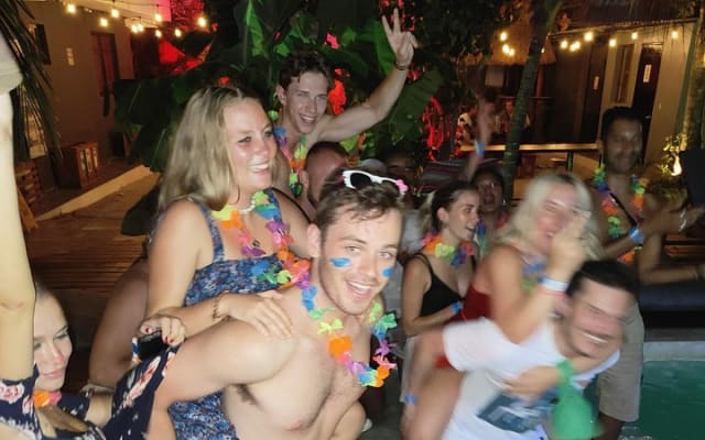 Social PubCrawl Playa del Carmen photo 5