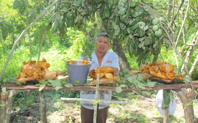 Private Chichen Itza & Yaxunah Ruins with Cenote photo 2