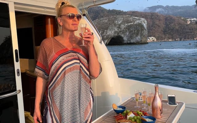 Puerto Vallarta: Private Luxury Yacht Sunset Cruise with Open Bar photo 8