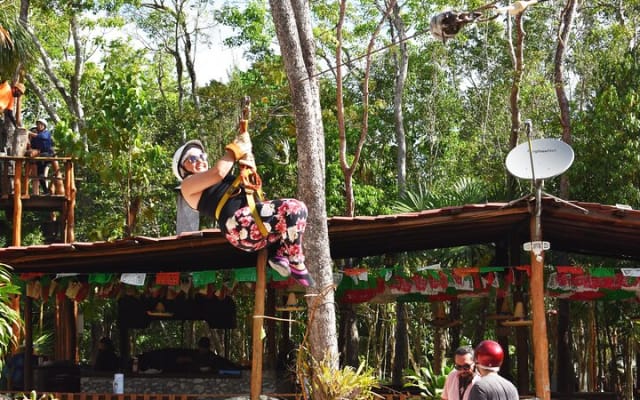 Horseback riding Tour with ATV circuit, ziplines and Cenote photo 10
