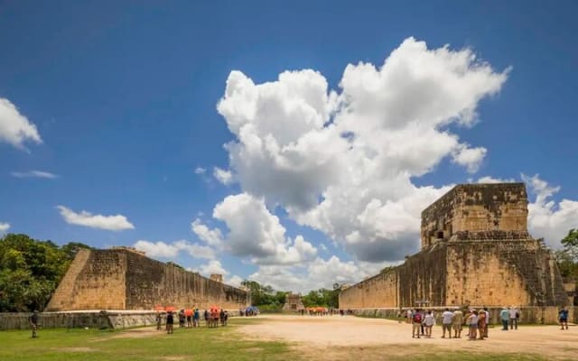 Chichen Itza Cenote: Inclusive Tour with Lunch, Snacks, & Drinks photo 7