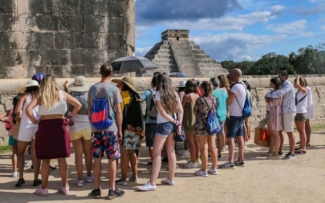 Chichen Itza Cenote: Inclusive Tour with Lunch, Snacks, & Drinks photo 8