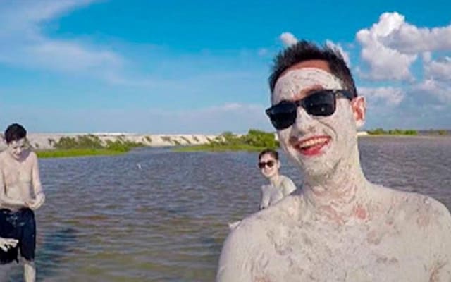 Las Coloradas, paseo en lancha por Río Lagartos y una playa natural desde Mérida photo 9