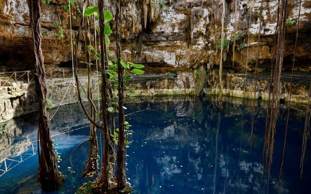 Full Day Tour Chichén Itzá Cenote Suytún Oxmán and Valladolid photo 5