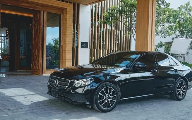Luxury Business Sedan –Riviera Maya-Cancun Airport photo 6