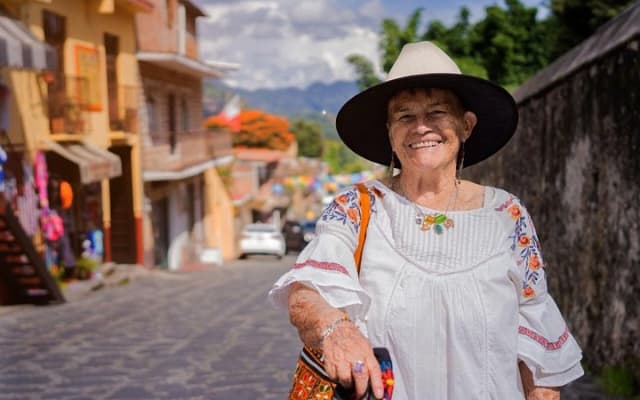 Cultural Pulse: Lazaro Cardenas Park & Plaza Private Walk