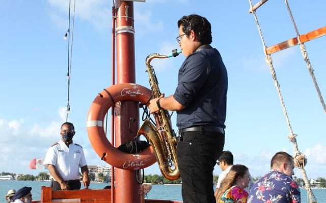 Cancun Lagoon Sunset Sailing Trip aboard classic Galeón with Dinner and Free bar photo 8