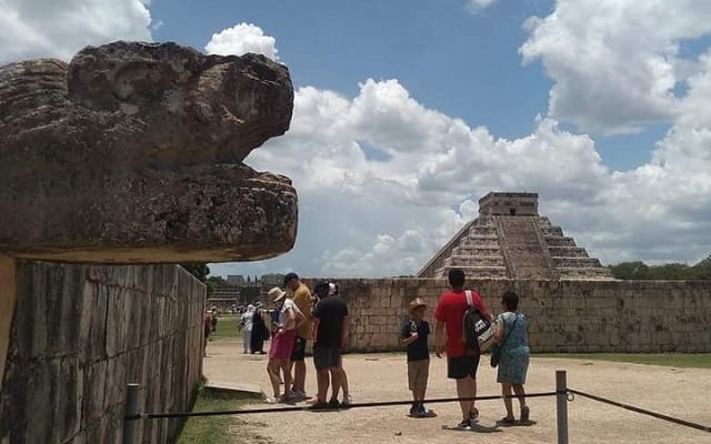 Desde Mérida, Ciudadela de Chichén Itzá, cenote Tsukan con Izamal photo 11
