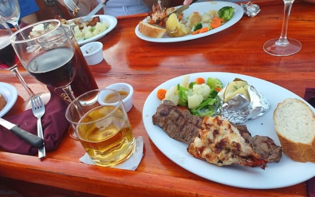 Live a Romantic Night Cruise Dinner at COLUMBUS (open bar included) photo 9