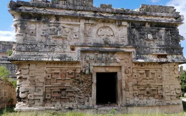 Chichen Itza, and Cenote Tsukán PREMIUM photo 8