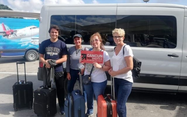 Private Luxury Transfer Tulum to Cancun Airport photo 3