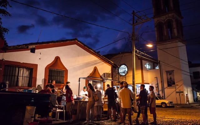 Visite gastronomique nocturne Taco Adventure avec Vallarta Food Tours photo 6