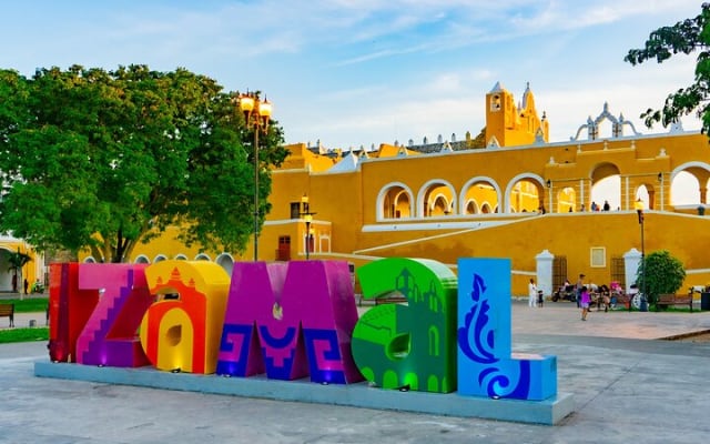 Chichén Itzá, baño en cenote y Pueblo Mágico de Izamal con comida buffet photo 2