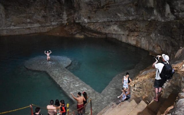 Discover the Maya ancient city Chichen Itza & 2 cenotes included photo 10
