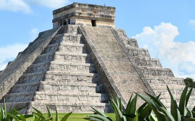 Visit Chichen Itza & the Magical Cenotes Ik Kil & Suytun photo 12