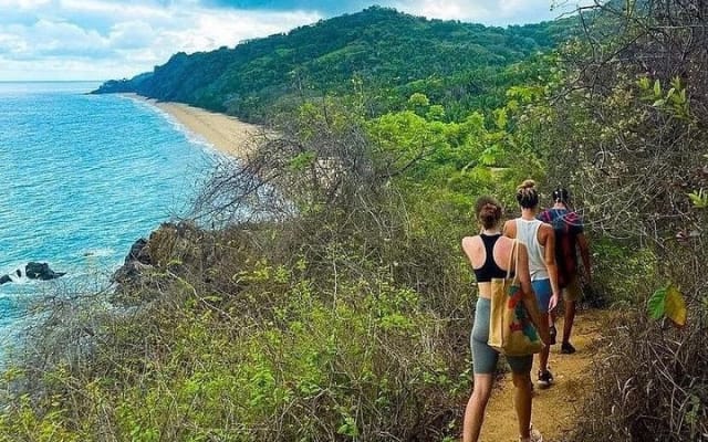 Experiencia de senderismo y yoga en la selva en México photo 9