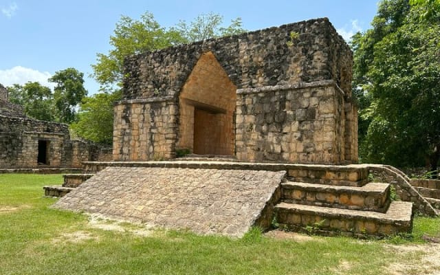 Small group tour to Chichen Itza early access + Cenote + Ekbalam photo 11