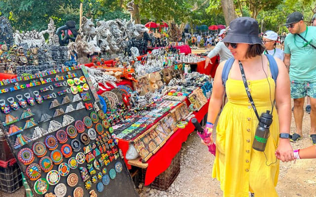 Chichen Itza, Cenote & Valladolid Tour with Tequila and Lunch photo 5