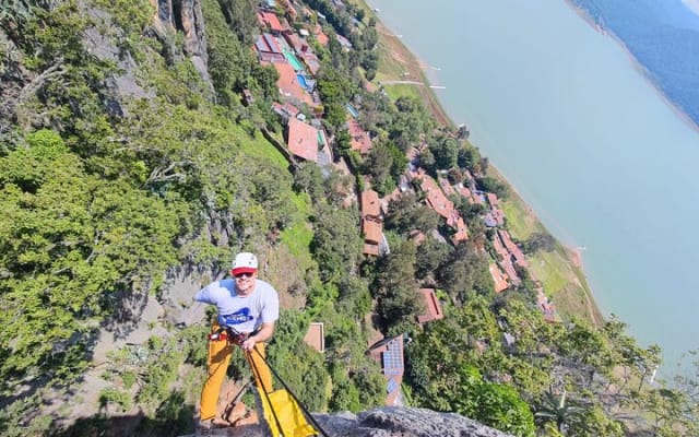 Private Rappelling Experience in Valle de Bravo photo 8